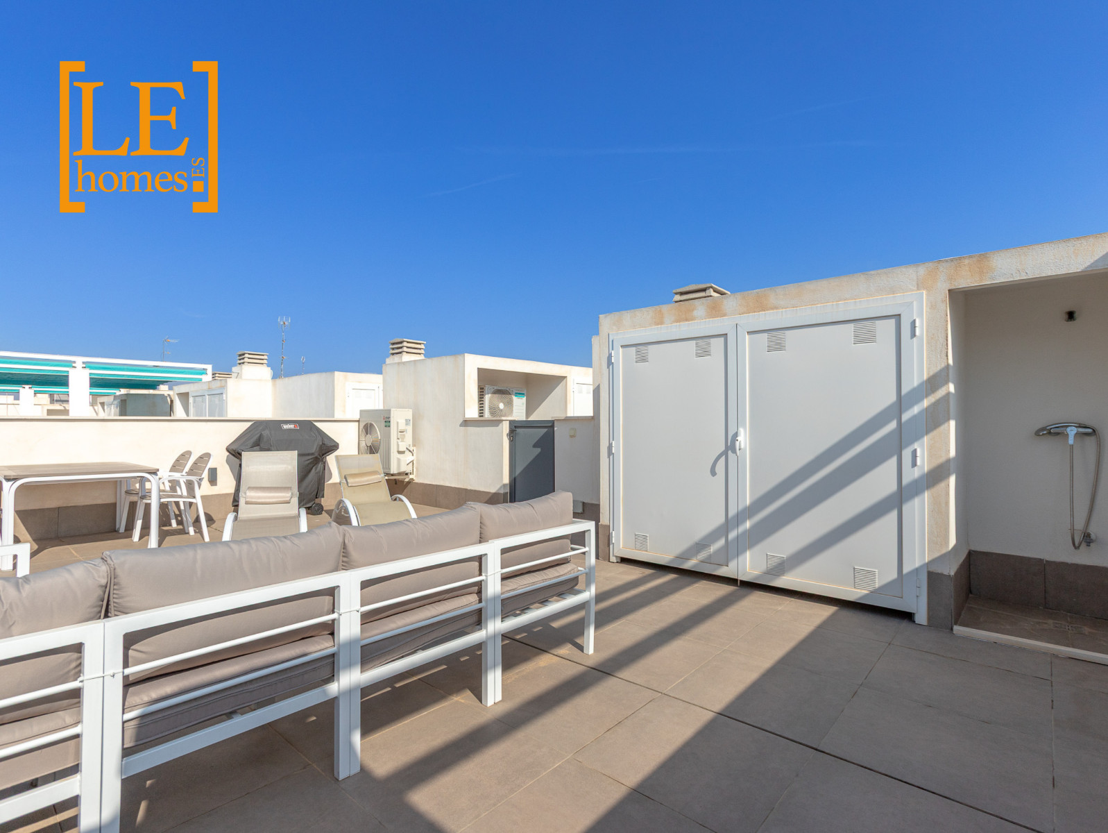 Terrace in apartment for sale in Torrevieja