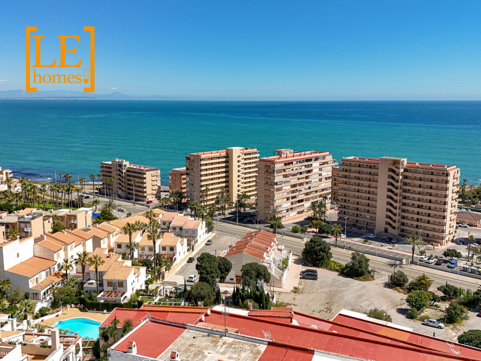 Bathroom in duplex for sale in Torrevieja
