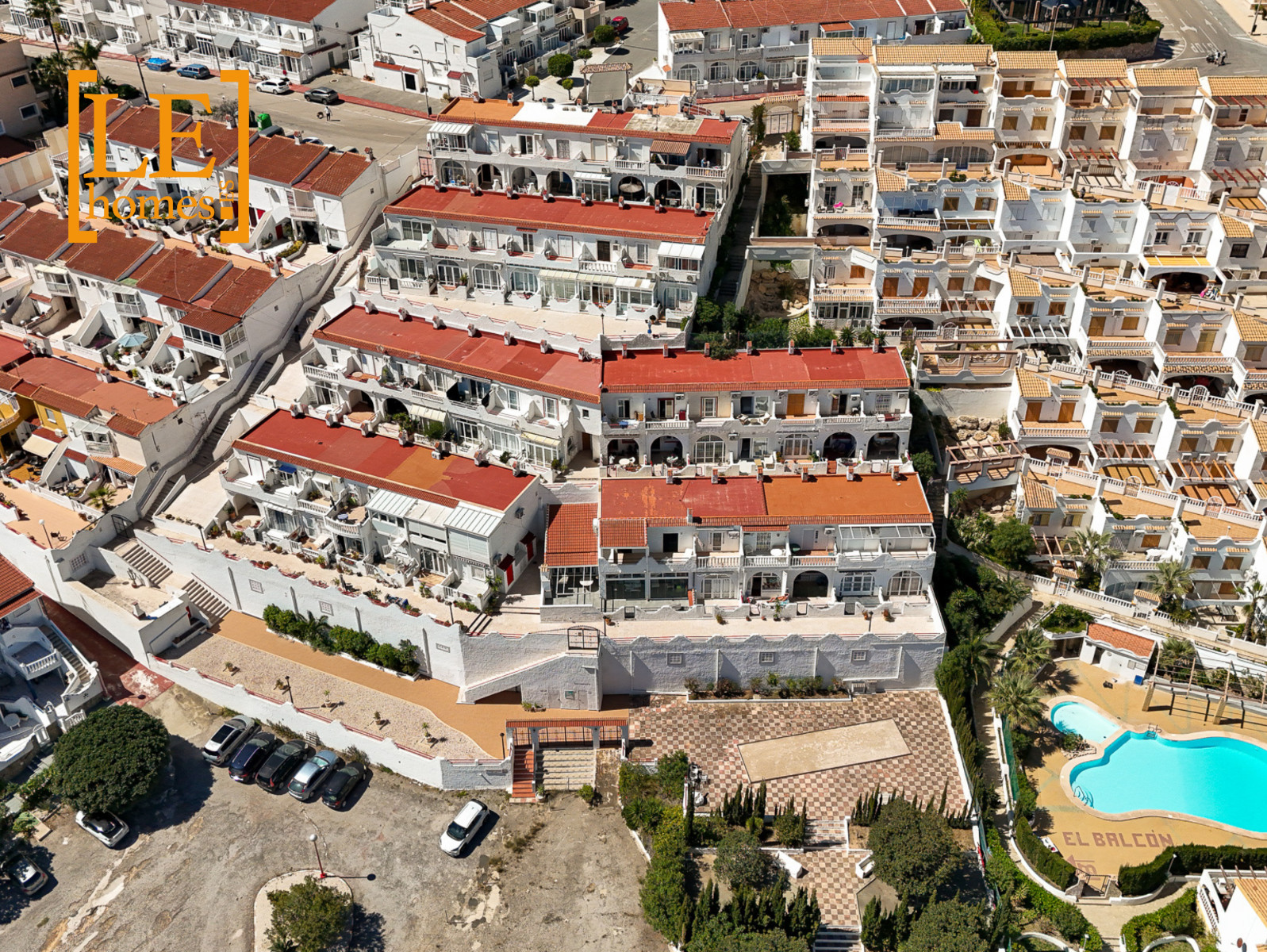 Pool area in duplex for sale in Torrevieja