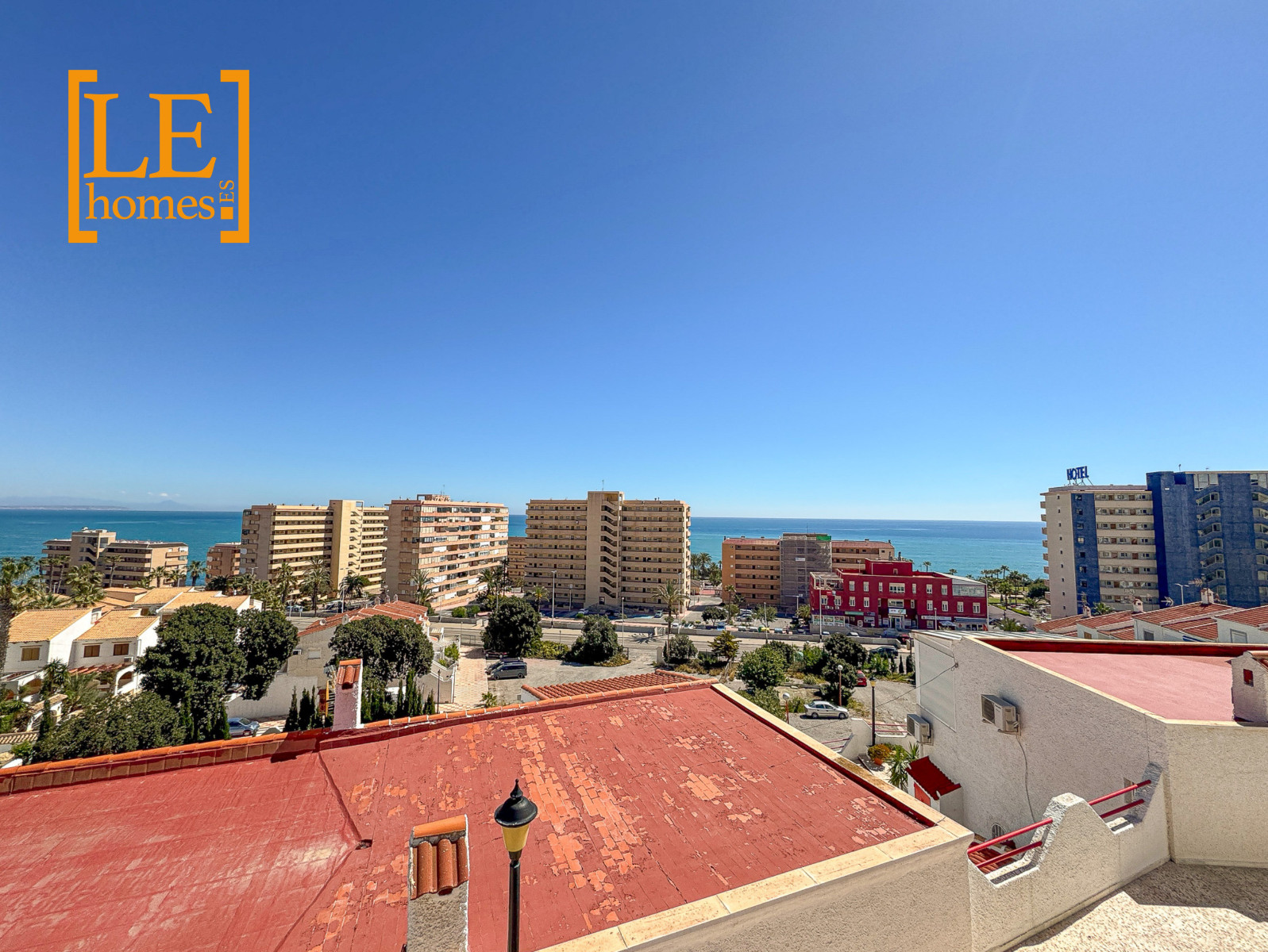Bedroom in duplex for sale in Torrevieja