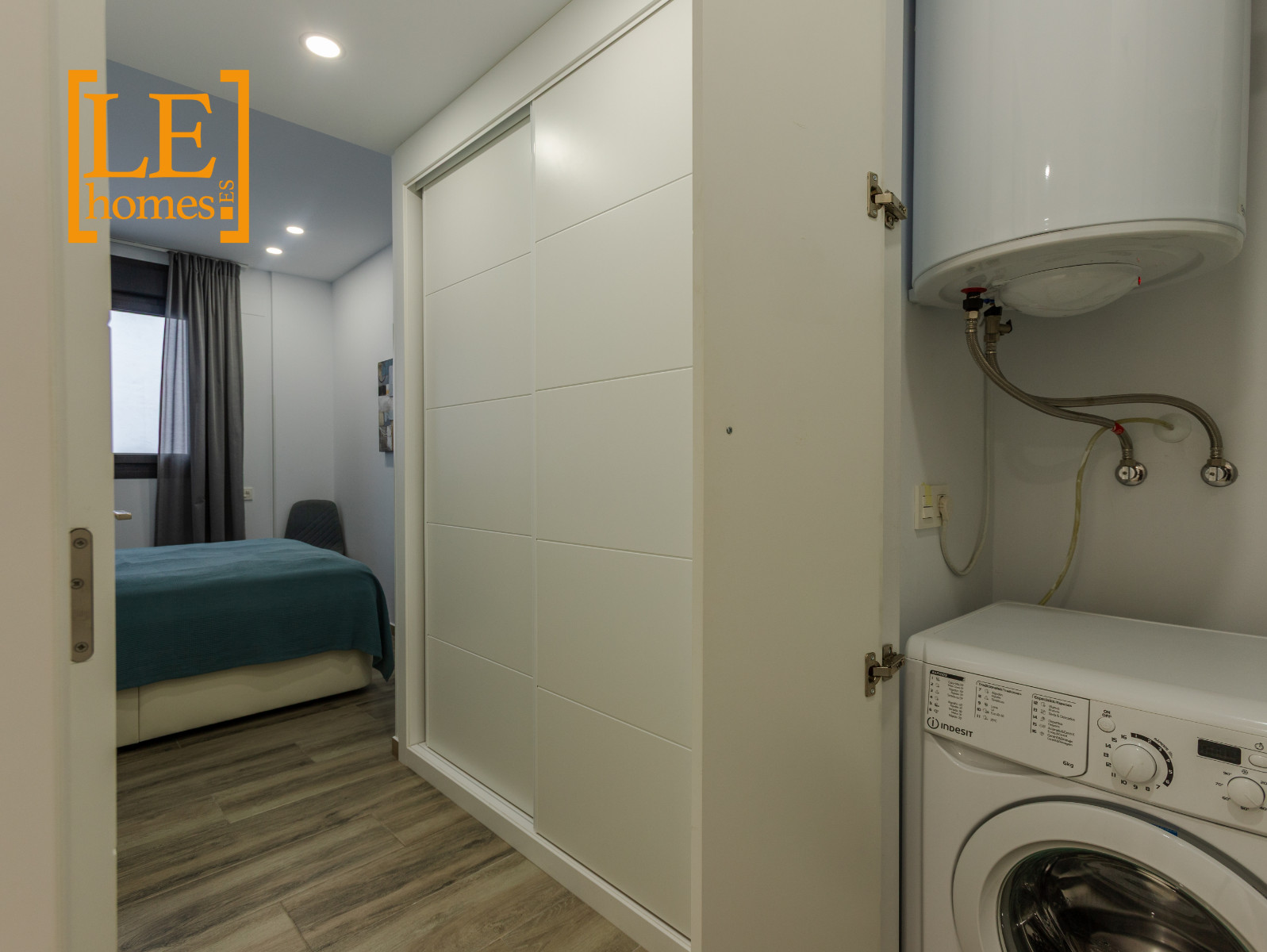 Master bedroom in apartment for sale in Torrevieja