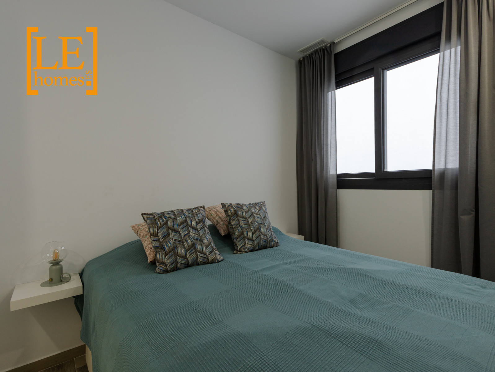 Bathroom in apartment for sale in Torrevieja