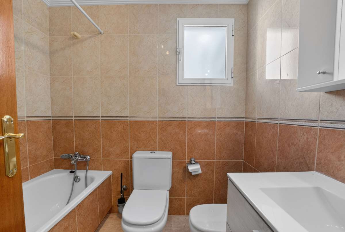 Kitchen in apartment for sale in Torrevieja