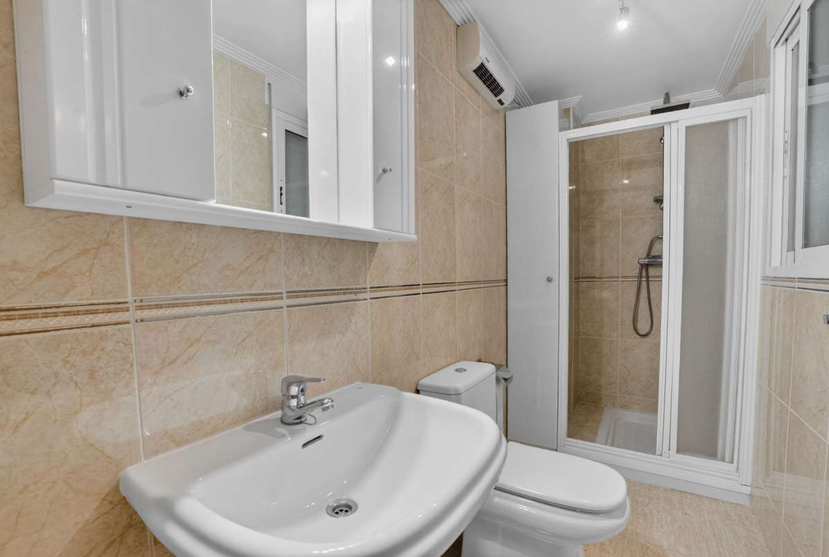 Terrace in apartment for sale in Torrevieja