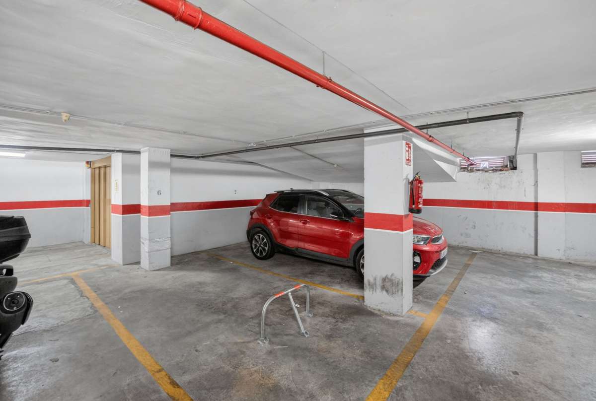 Pool area in apartment for sale in Torrevieja