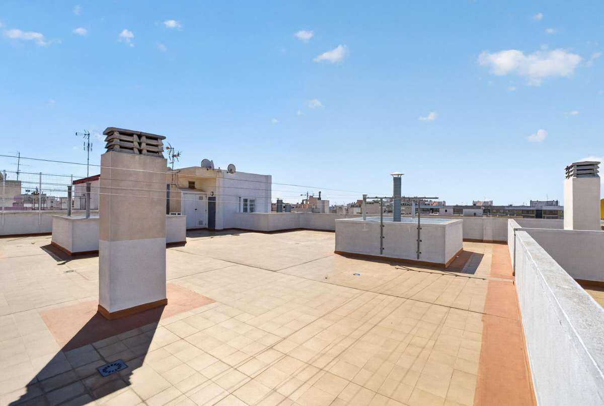 Bedroom in apartment for sale in Torrevieja