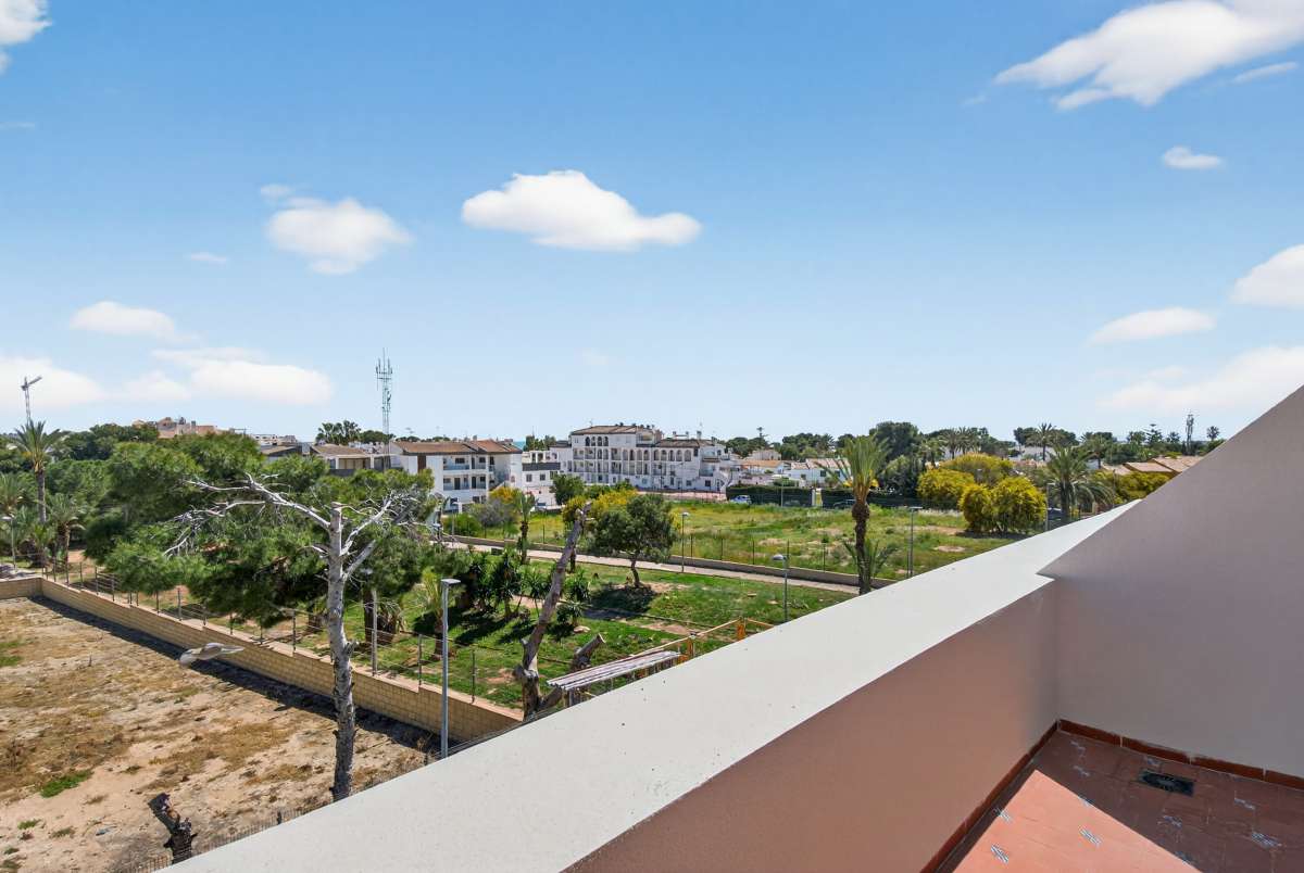 Dining area in apartment for sale in Punta Prima