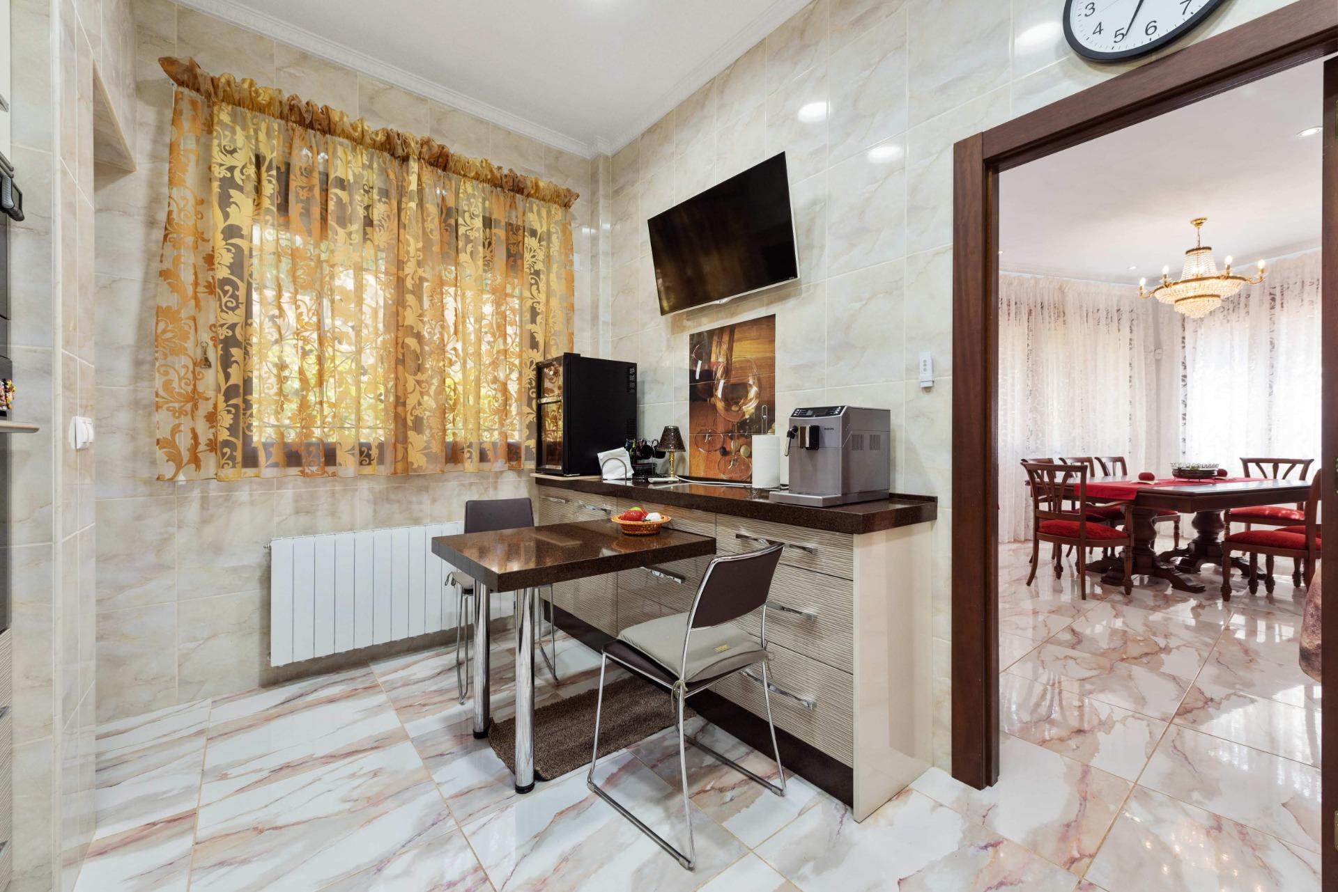 Dining area in villa for sale in Orihuela Costa