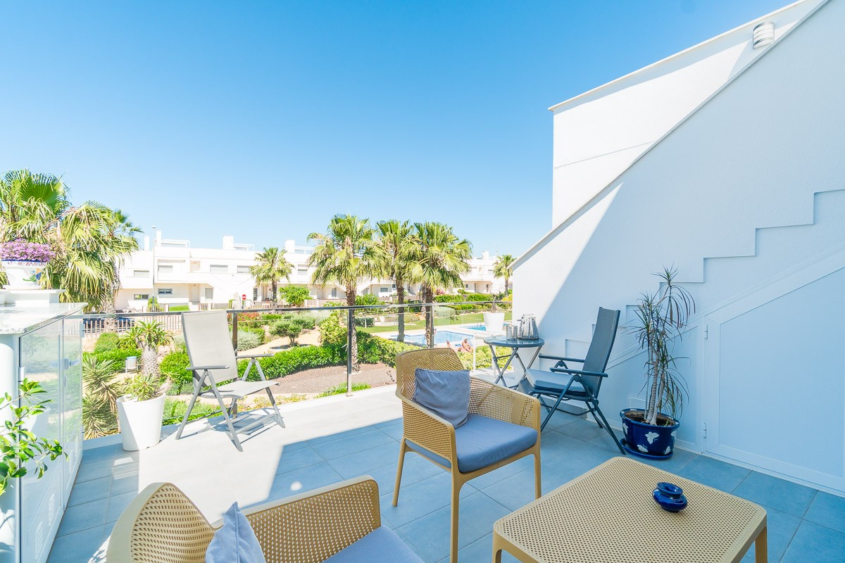 Bathroom in apartment for sale in Orihuela Costa