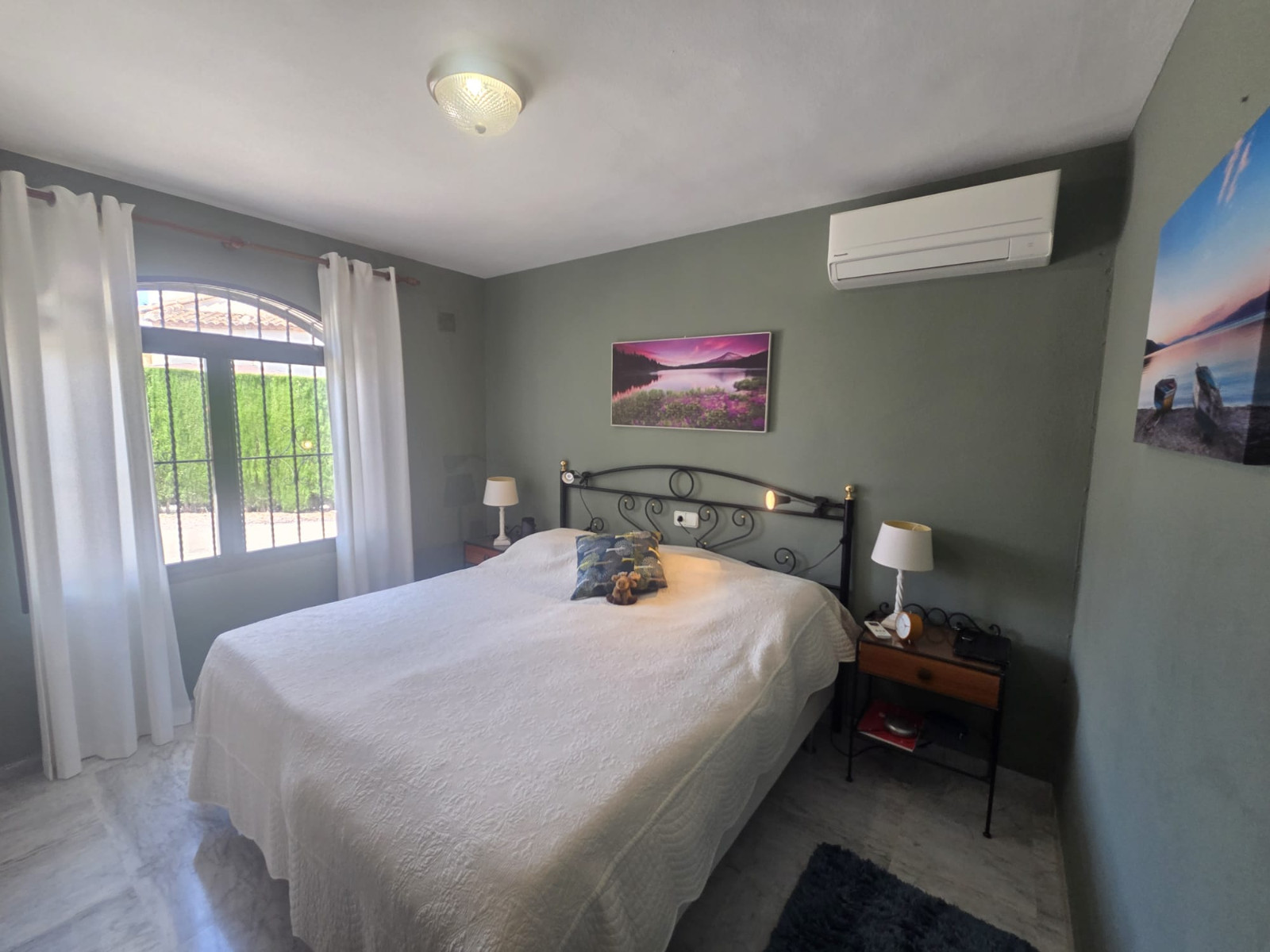 Pool area in villa for sale in Villamartin