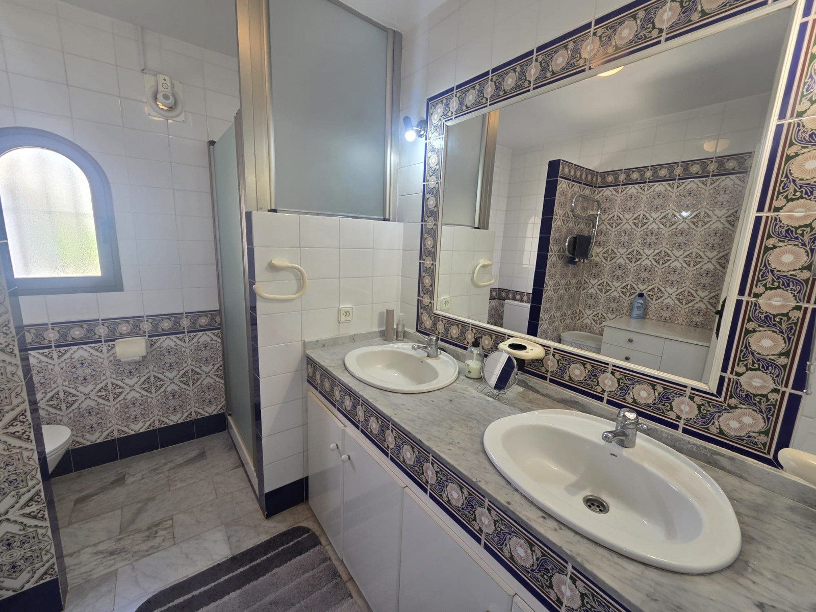 Pool area in villa for sale in Villamartin