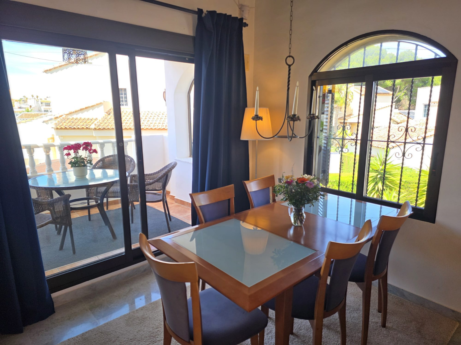 Garden in villa for sale in Villamartin