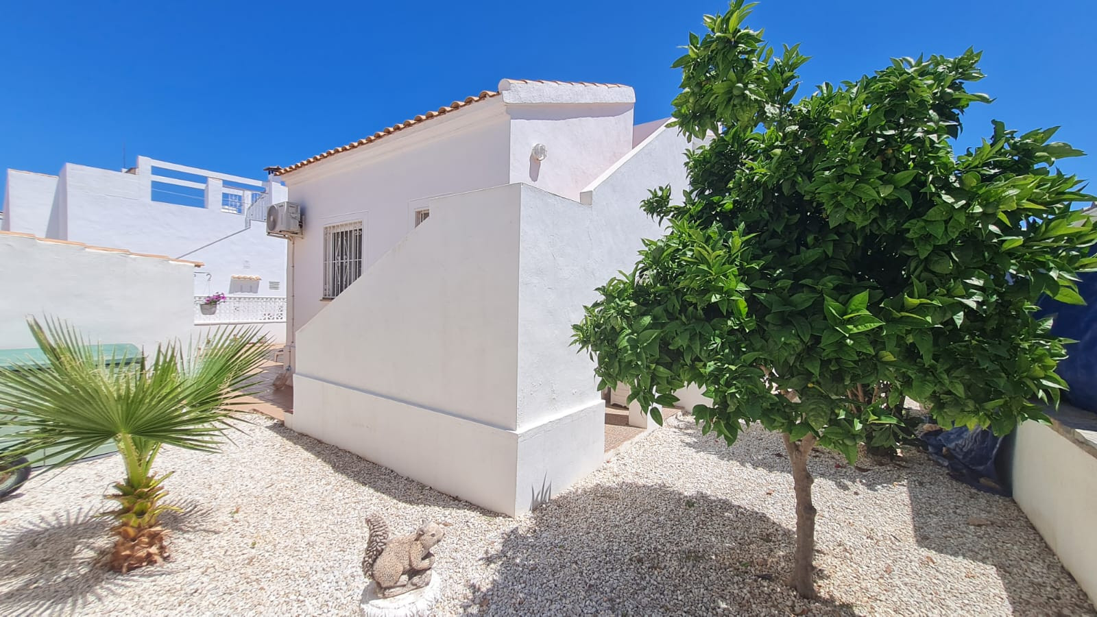 Kitchen in villa for sale in Orihuela Costa