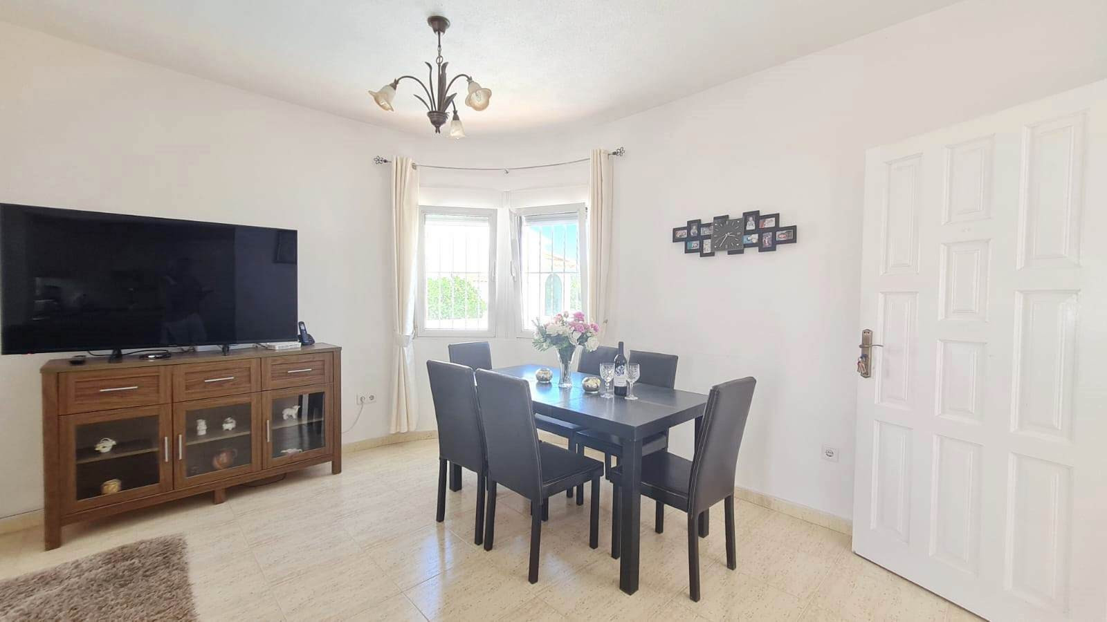 Dining area in villa for sale in Orihuela Costa