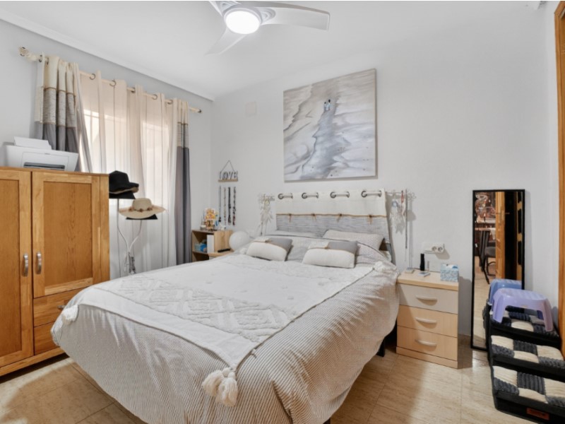 Garden in bungalow for sale in Orihuela