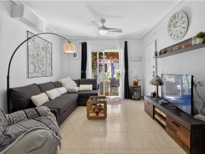 Terrace in bungalow for sale in Orihuela