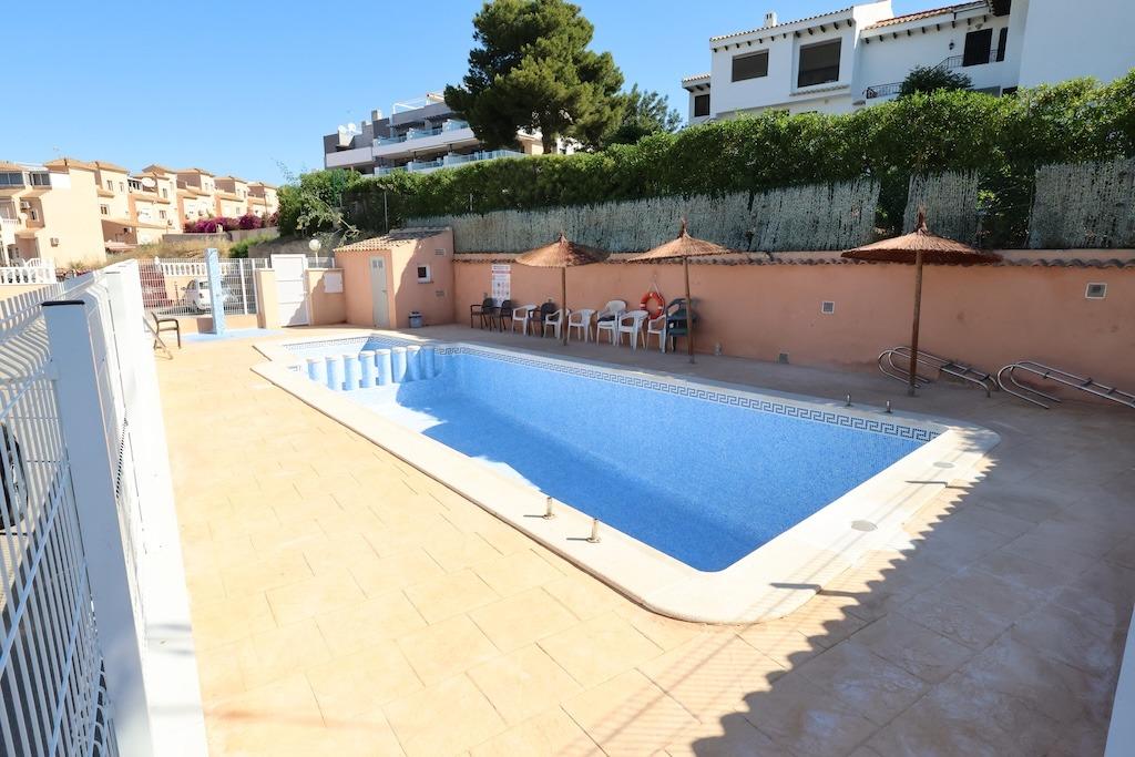 Garden in duplex for sale in Orihuela Costa