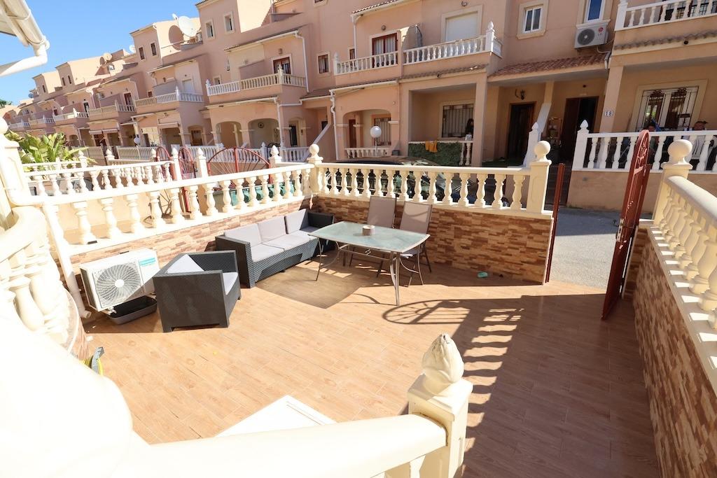 Διπλό Επίπεδο με 3 Δωμάτια στην Orihuela Costa – Πολυτέλεια και Άνεση
