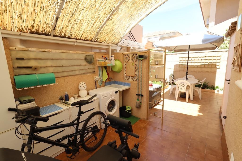 Garden in villa for sale in Torrevieja