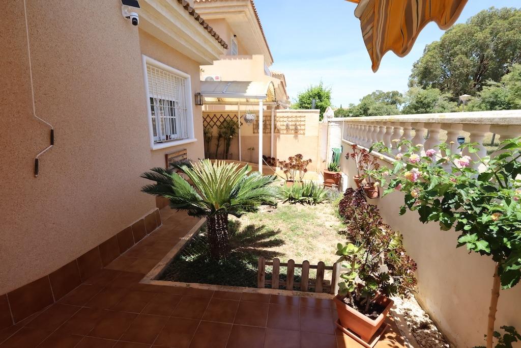 Dining area in villa for sale in Torrevieja