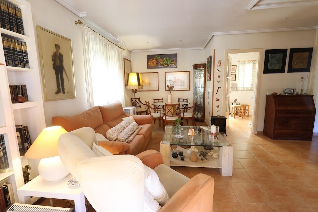 Terrace in villa for sale in Torrevieja