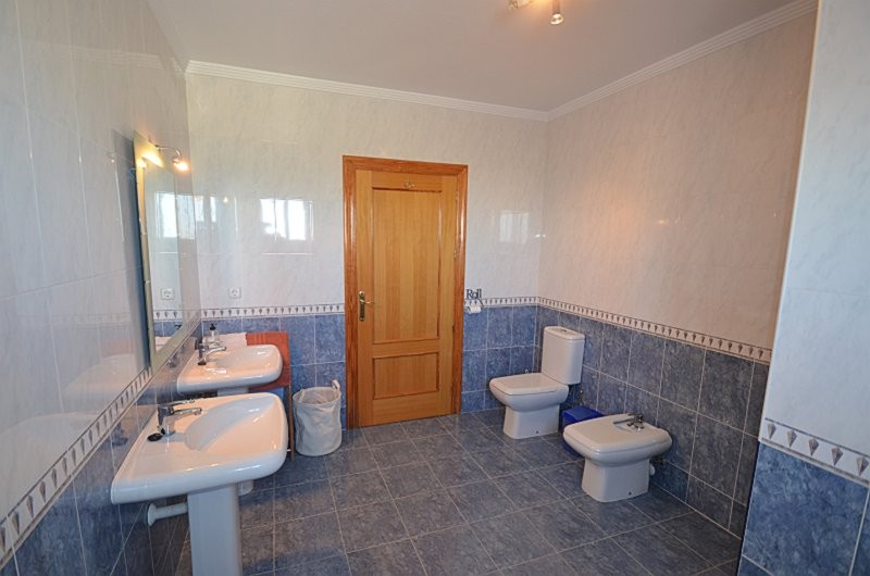 Kitchen in villa for sale in Campos del Río