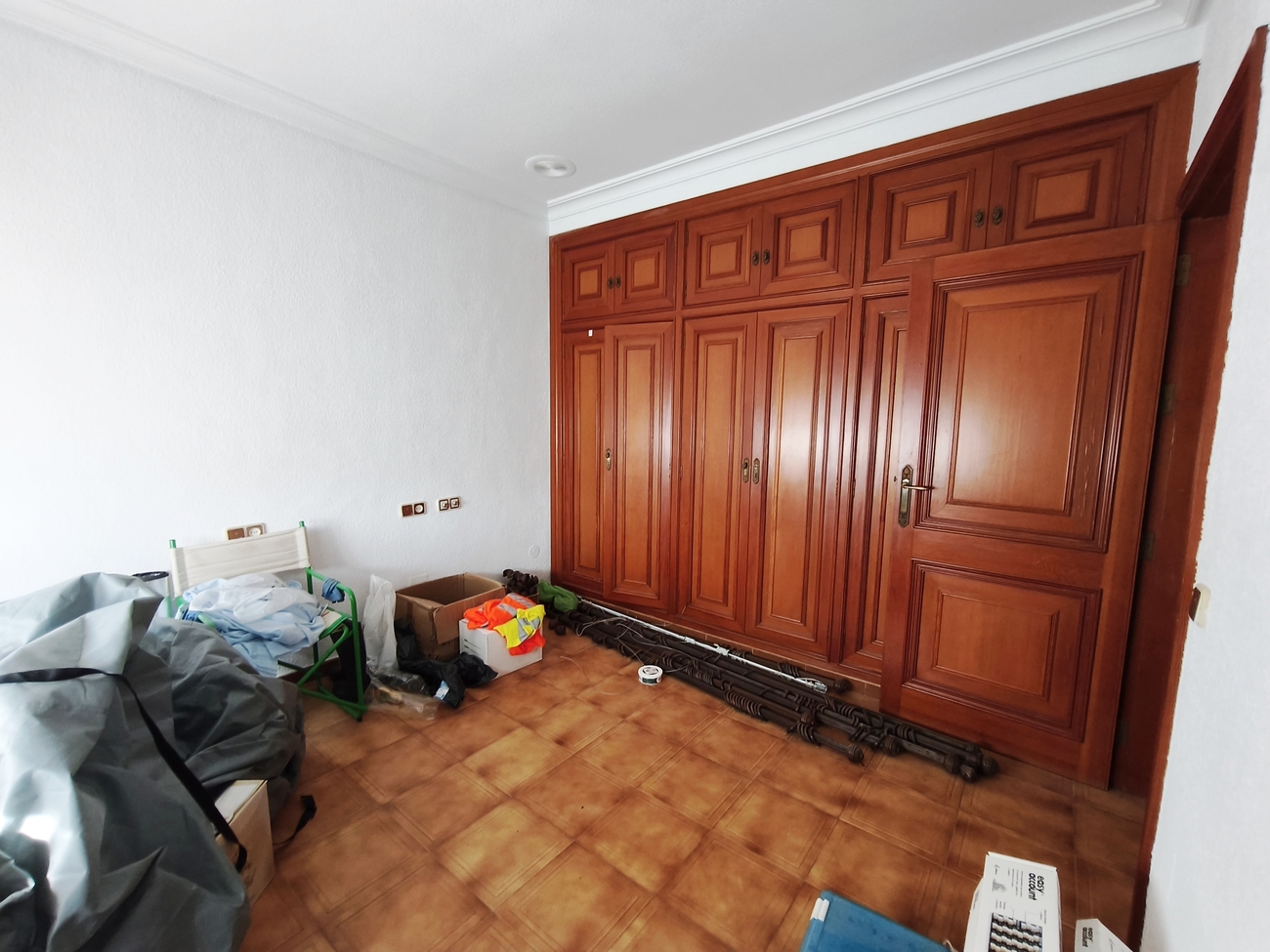 Bedroom in villa for sale in Santiago de la Ribera