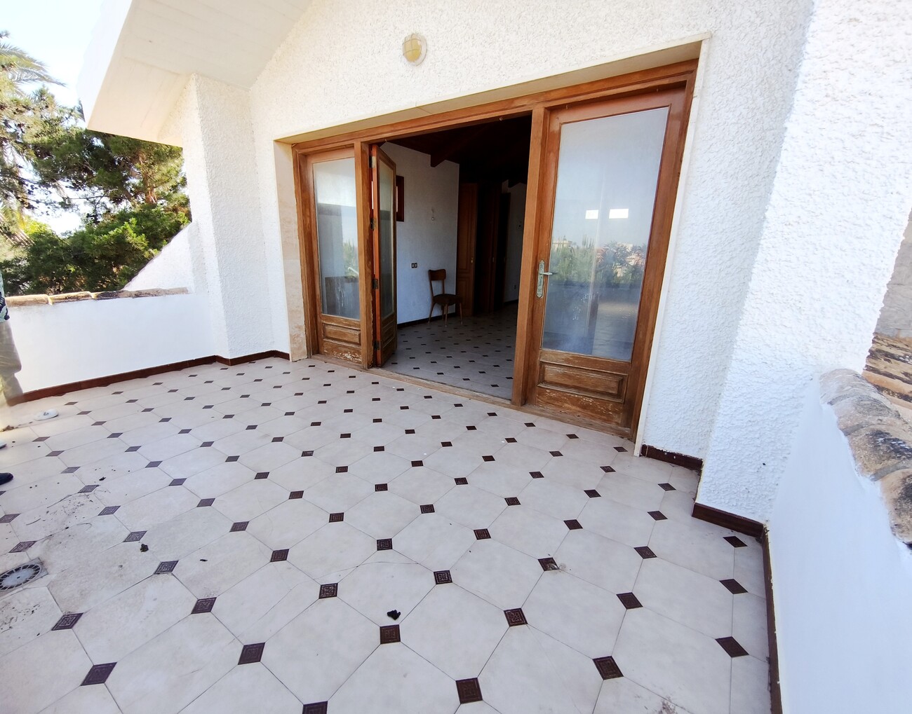 Garden in villa for sale in Santiago de la Ribera