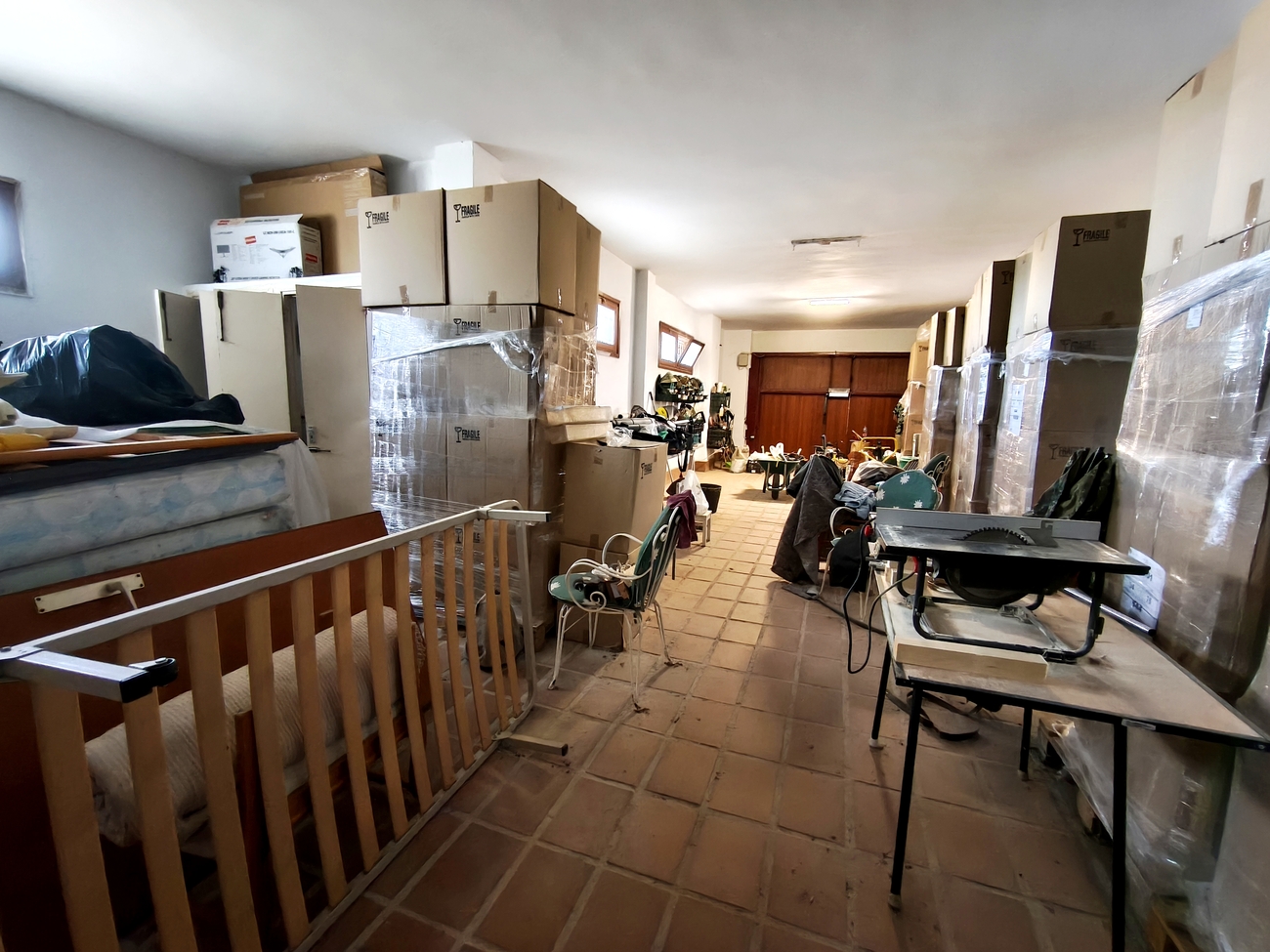 Pool area in villa for sale in Santiago de la Ribera