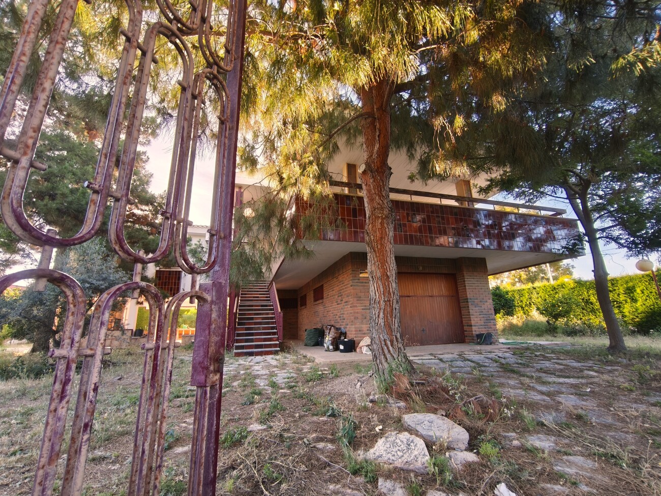 Garden in villa for sale in Santiago de la Ribera
