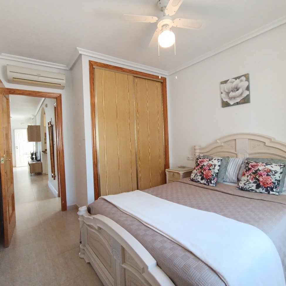 Pool area in villa for sale in Sucina