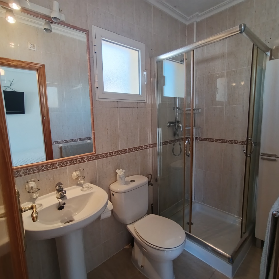 Master bedroom in villa for sale in Sucina
