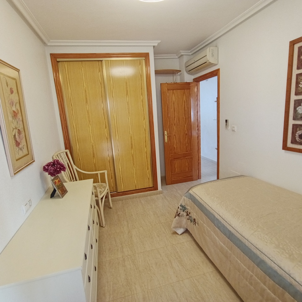 Bedroom in villa for sale in Sucina