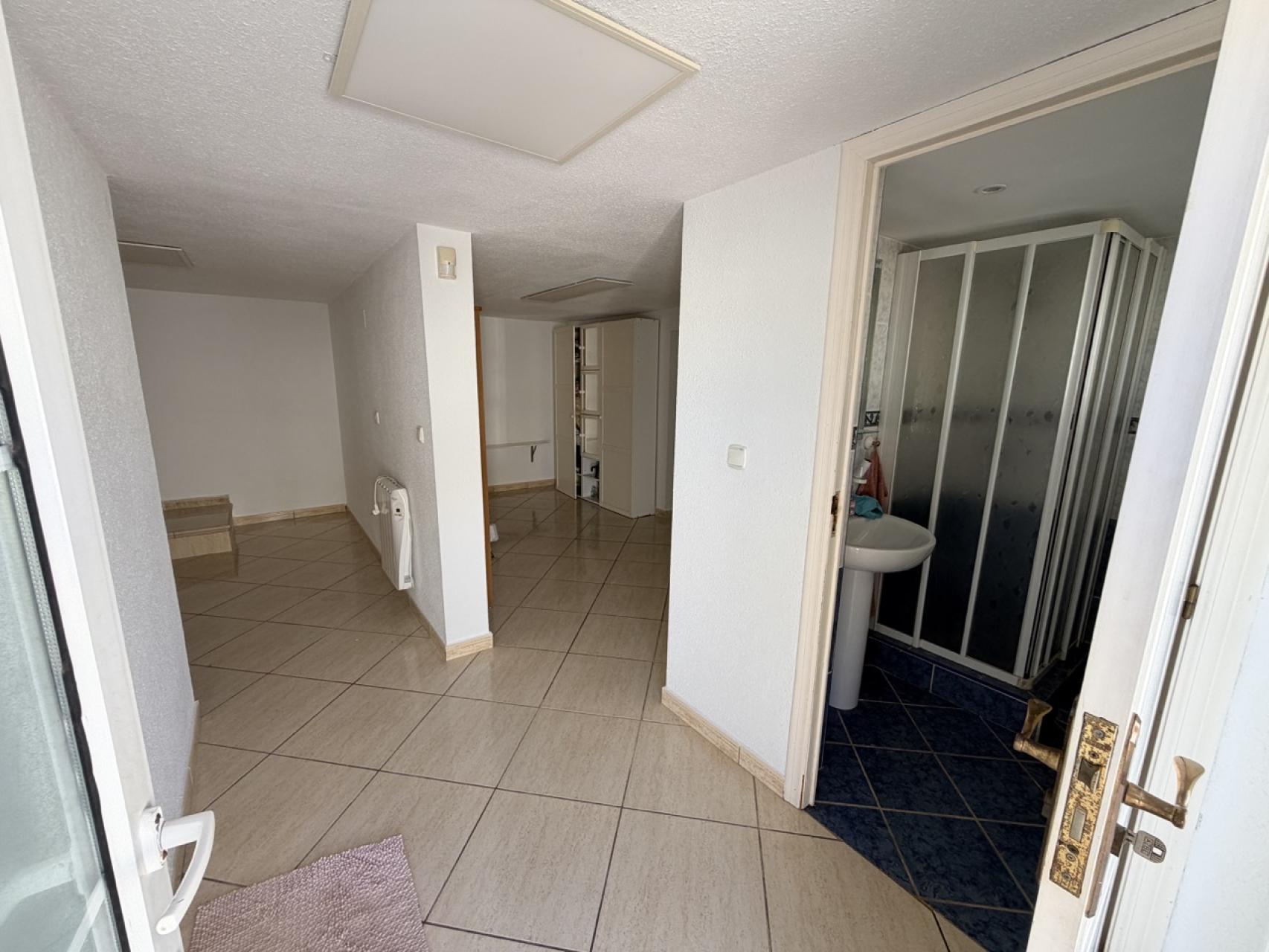 Kitchen in villa for sale in Torrevieja