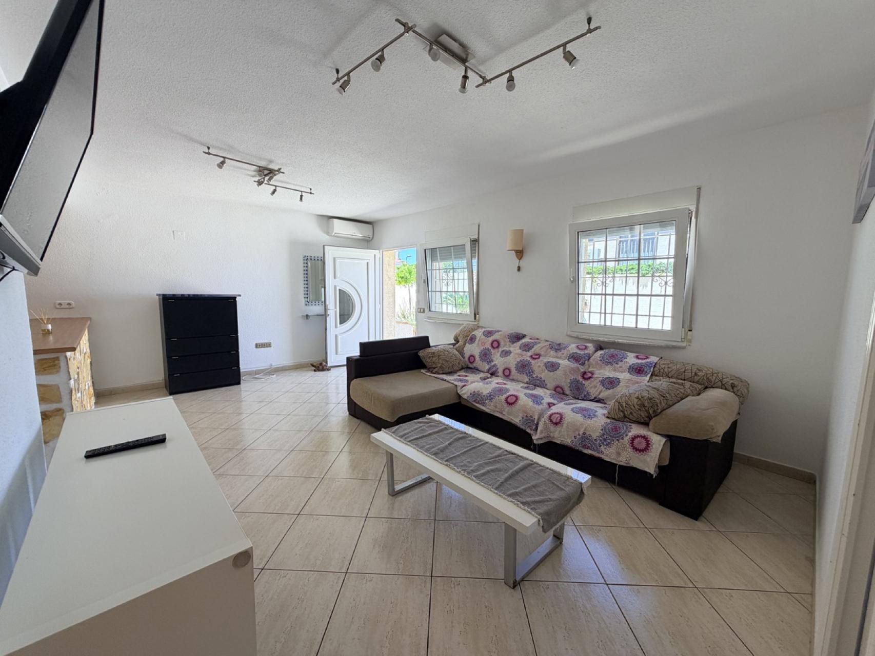 Living room in villa for sale in Torrevieja