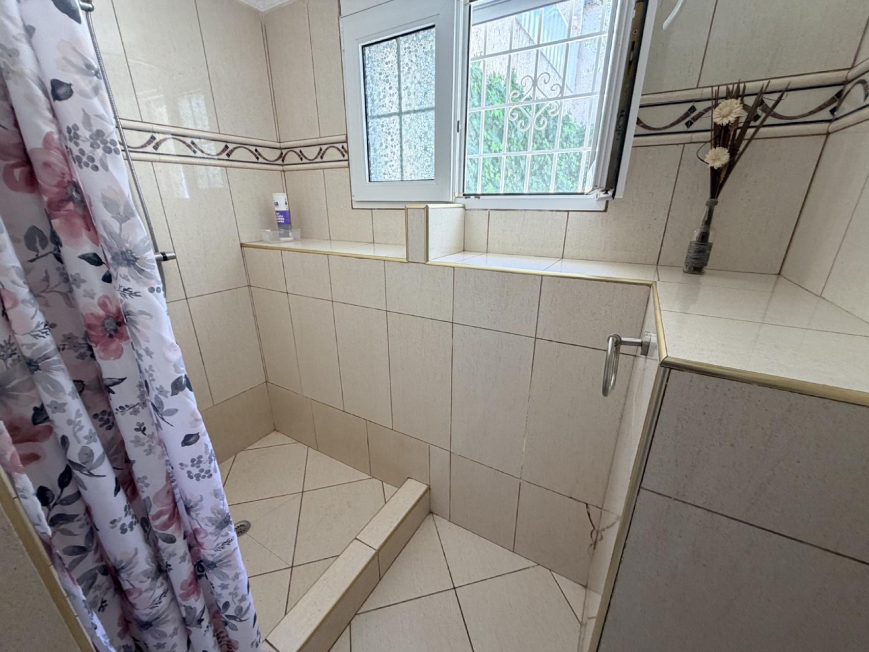 Kitchen in villa for sale in Torrevieja