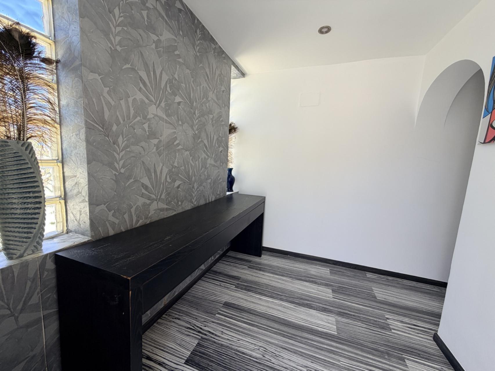 Terrace in villa for sale in Torrevieja