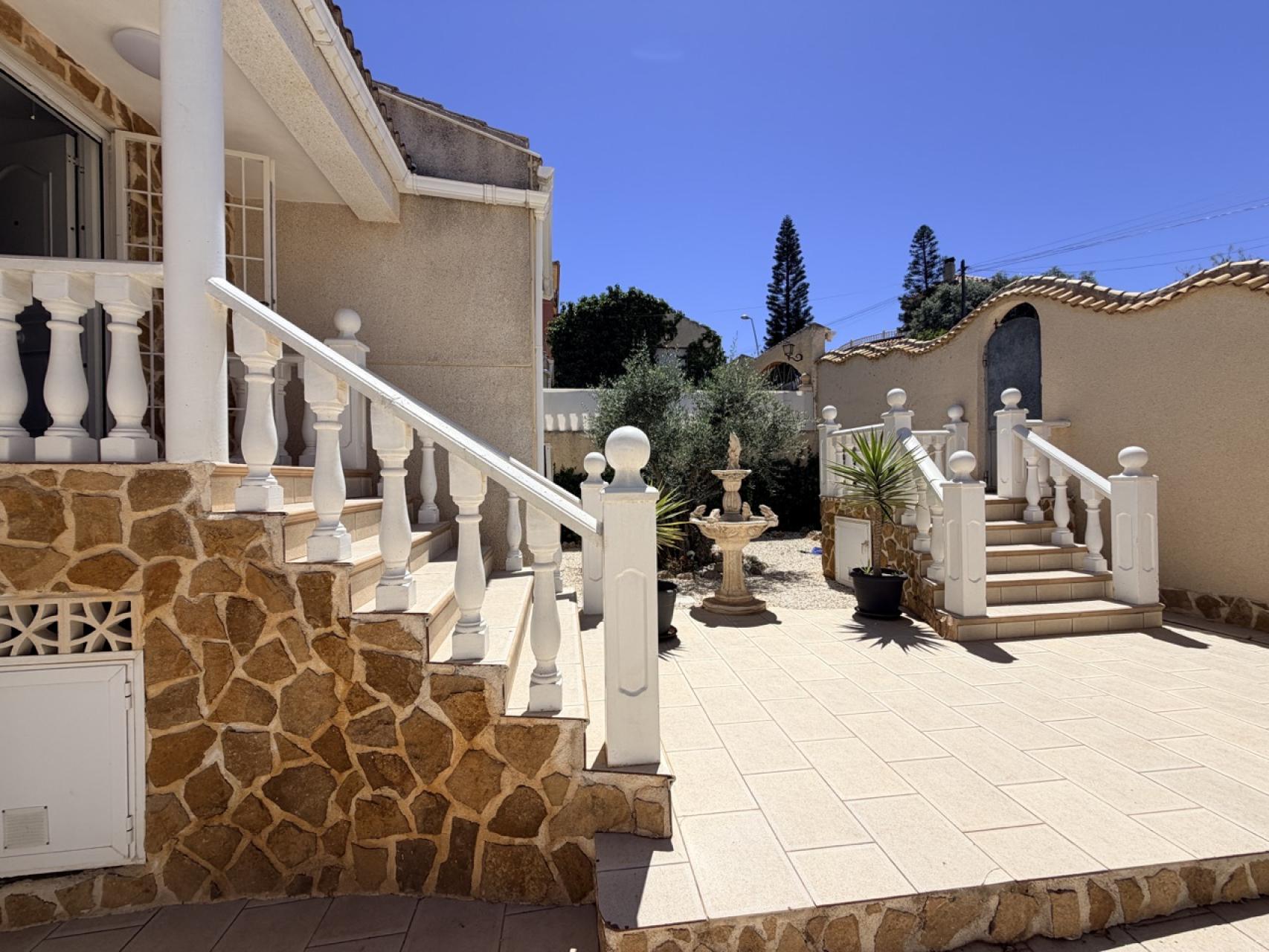 Kitchen in villa for sale in Torrevieja