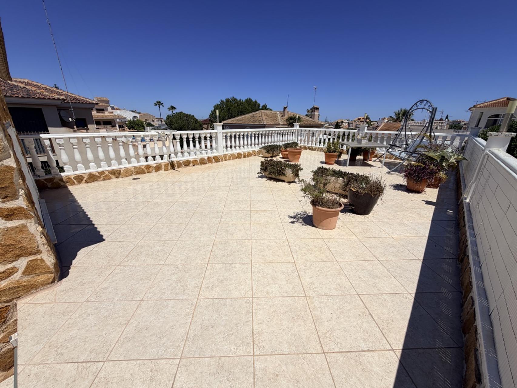 Dining area in villa for sale in Torrevieja