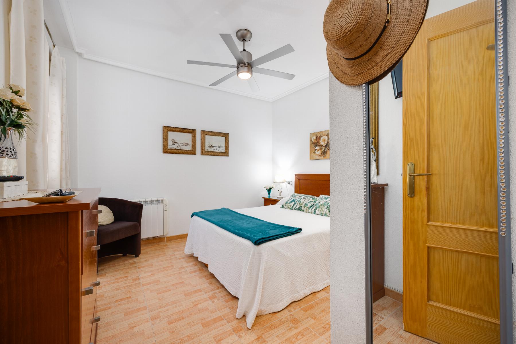 Living room in apartment for sale in Torrevieja