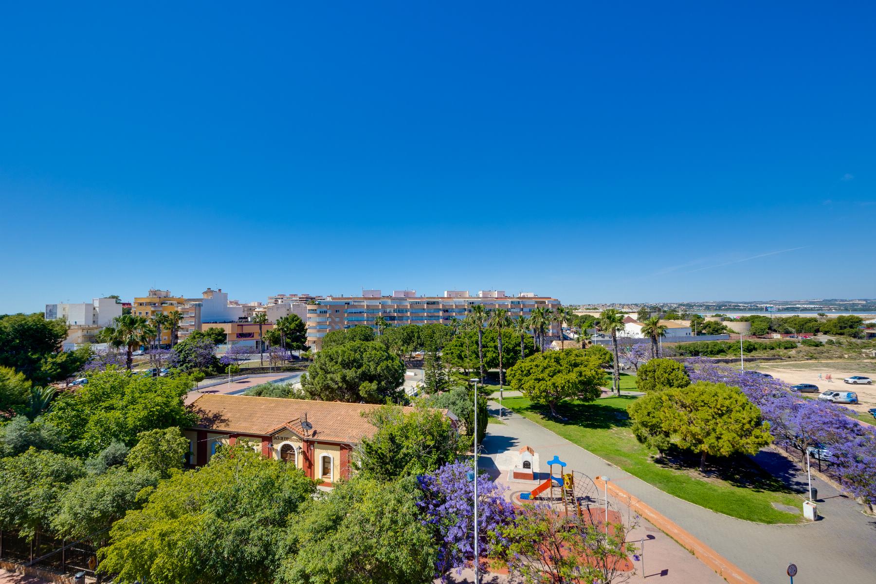 Garden in apartment for sale in Torrevieja