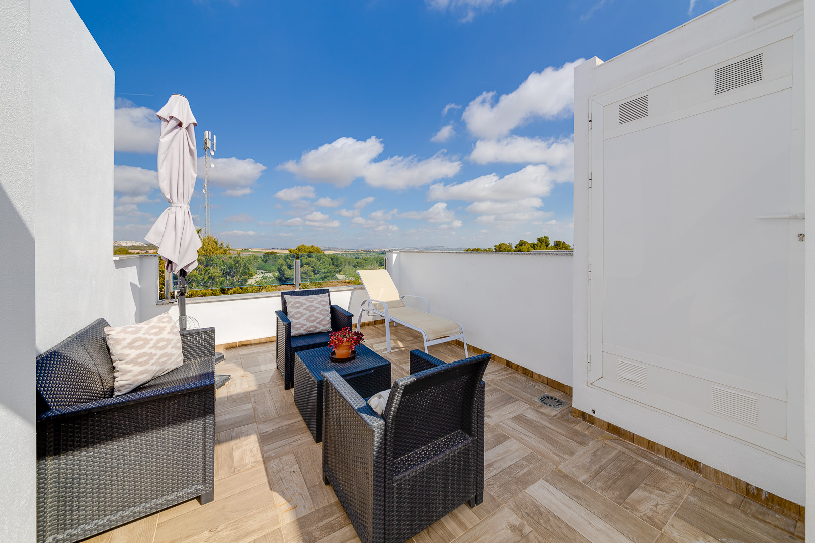 Exterior view in villa for sale in Villamartin