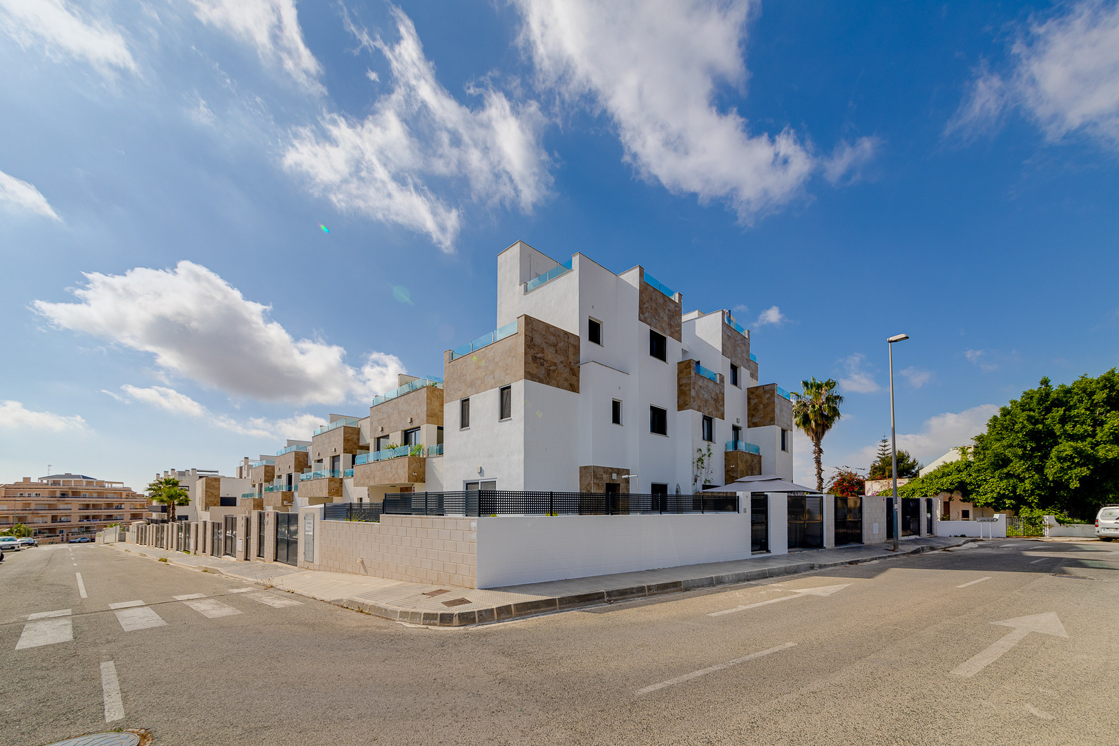 Pool area in villa for sale in Villamartin