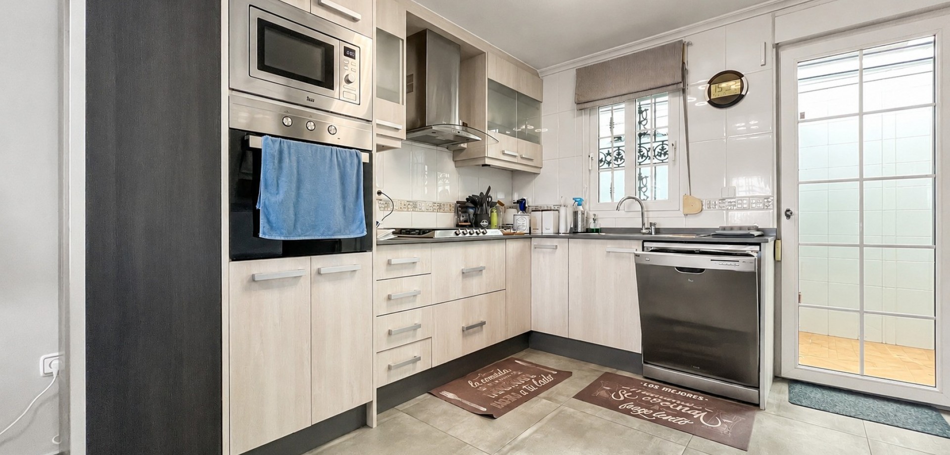 Bedroom in villa for sale in Orihuela Costa
