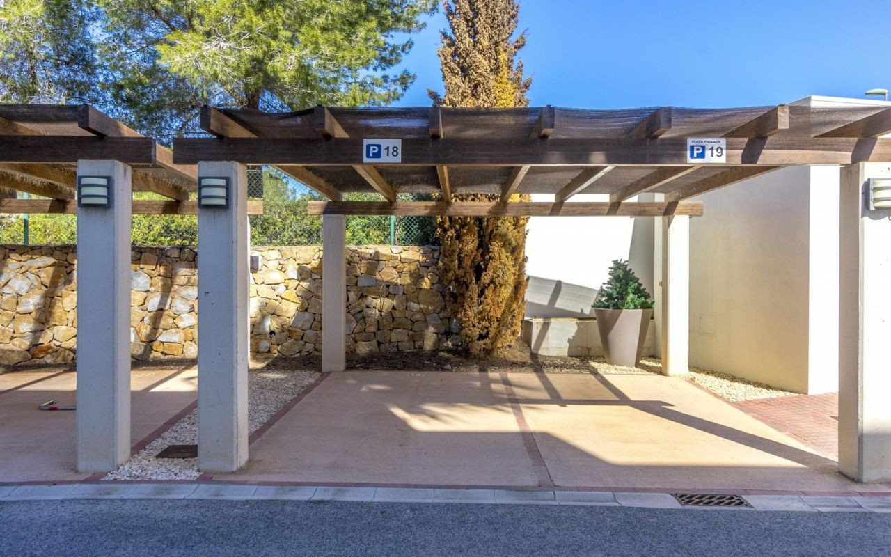 Bedroom in penthouse for sale in Orihuela Costa