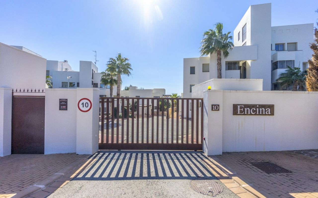 Master bedroom in penthouse for sale in Orihuela Costa