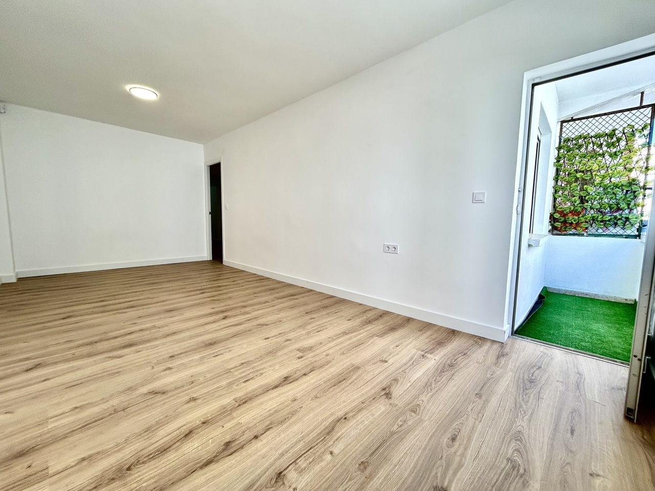 Bedroom in apartment for sale in Torrevieja
