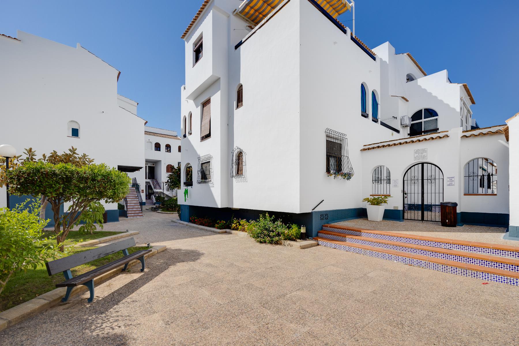 Pool area in bungalow for sale in Torrevieja