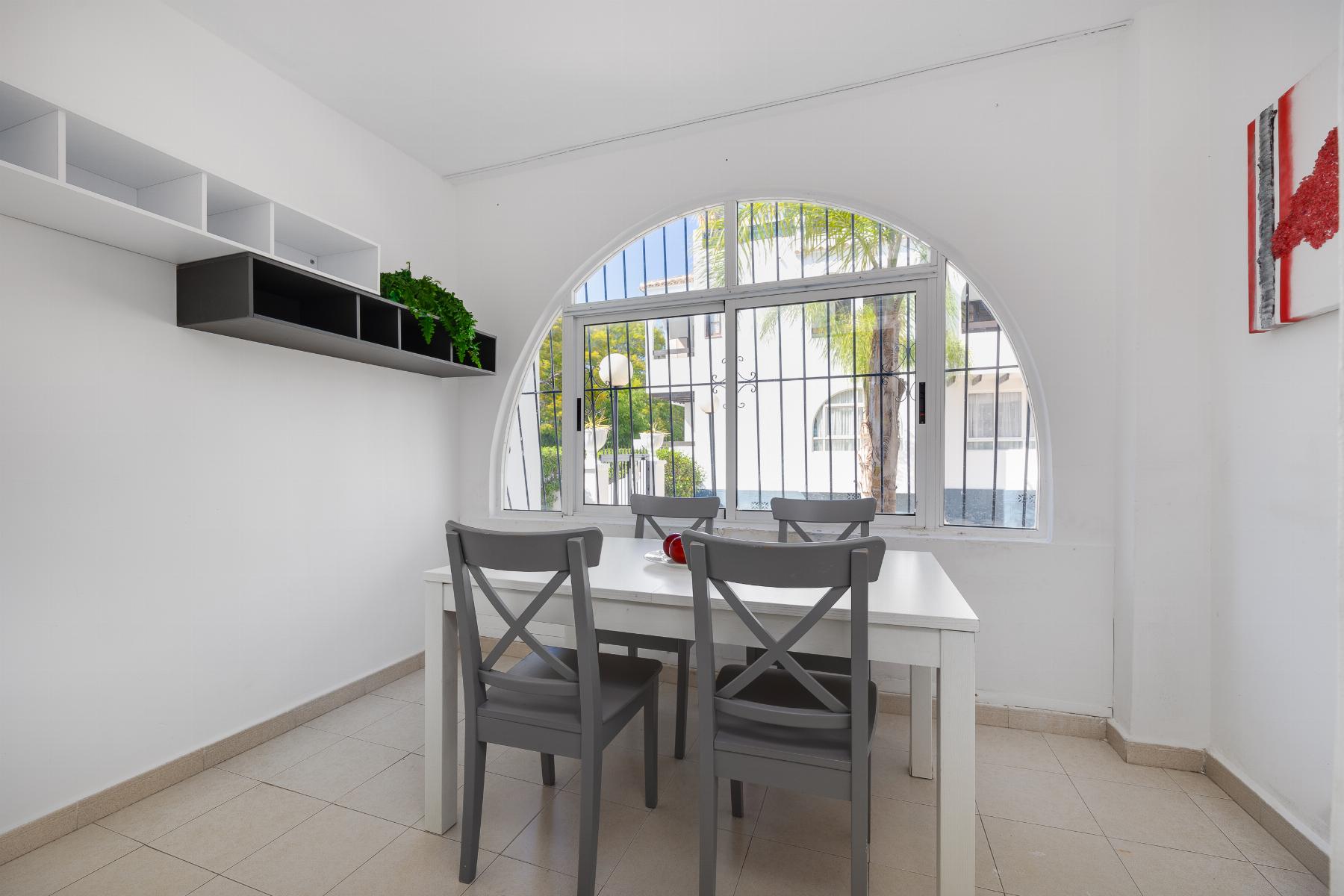 Bedroom in bungalow for sale in Torrevieja