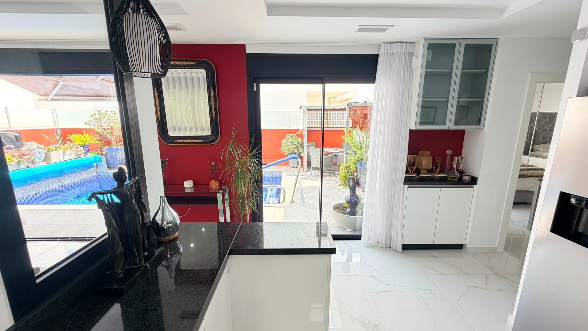 Terrace in villa for sale in Los Montesinos